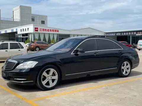 Mercedes-Benz S-Class 2010