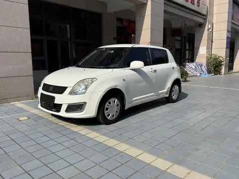 Suzuki 雨燕 2014