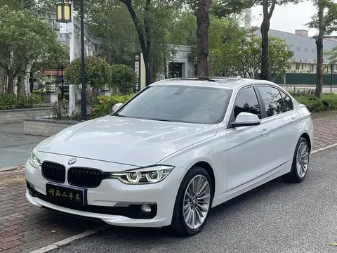 BMW 3 Series 2018 — фото 1