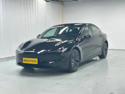 Tesla Model 3 2025