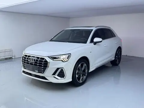 Audi Q3 2022 — фото 1