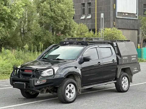 Isuzu D-MAX 2019 — фото 1
