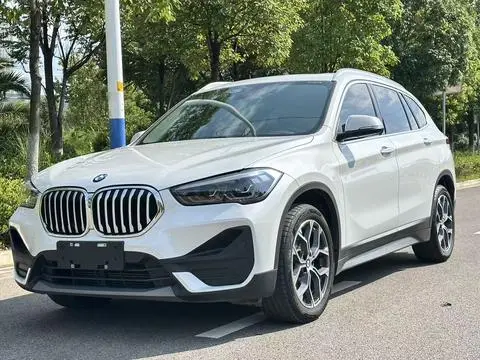 BMW X1 2022 — фото 1