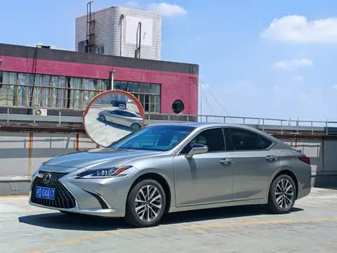 Lexus ES 2022 — фото 1