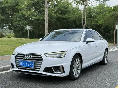 Audi A4L 2019 — фото 1
