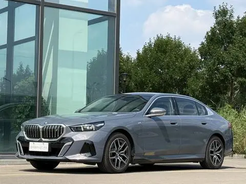 BMW i5 2024