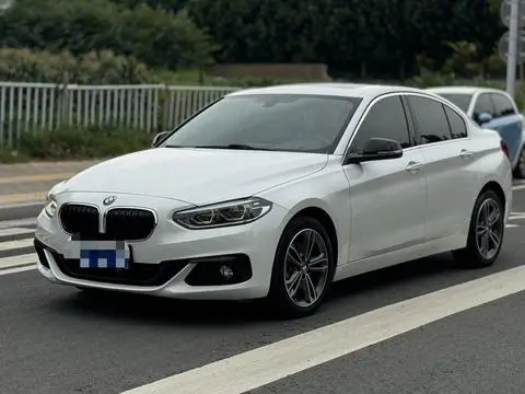 BMW 1 Series 2018 — фото 1