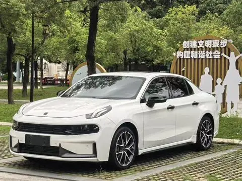 Lynk & Co 03 2022