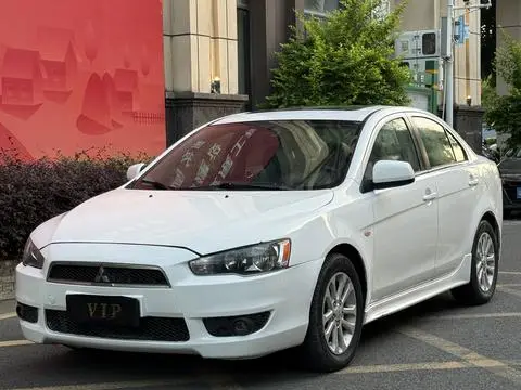 Mitsubishi 翼神 2011