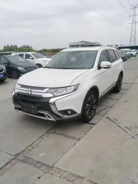 Mitsubishi 欧蓝德 2019