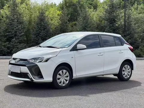 Toyota Yaris L Zhixuan 2022 — фото 1