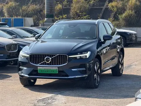 Volvo XC60 PHEV 2025 — фото 1