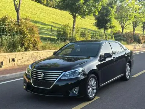 Toyota Crown 2012