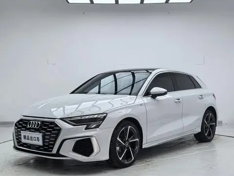 Audi A3 2022 — фото 1