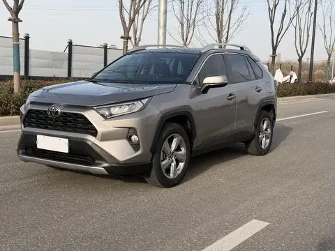 Toyota RAV4 2020 — фото 1