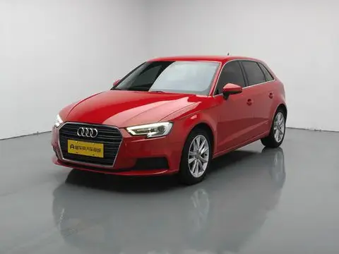 Audi A3 2018 — фото 1