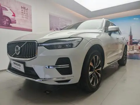Volvo XC60 2025