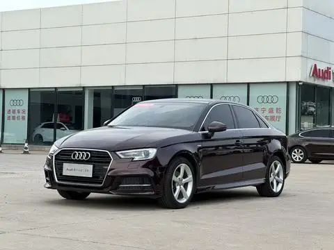 Audi A3 2017 — фото 1
