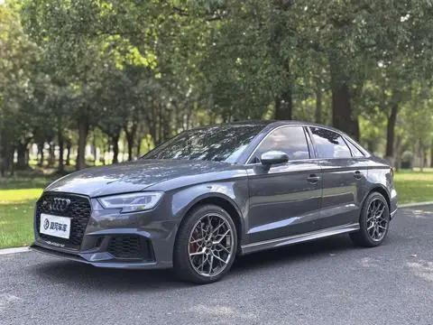 Audi S3 2019 — фото 1