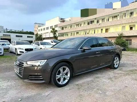 Audi A4L 2017 — фото 1