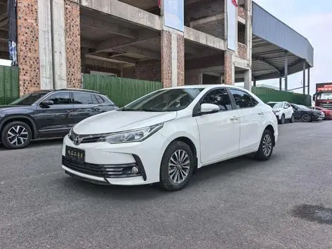Toyota Corolla 2018 — фото 1