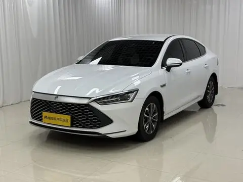 BYD 秦PLUS DM 2023 — фото 1