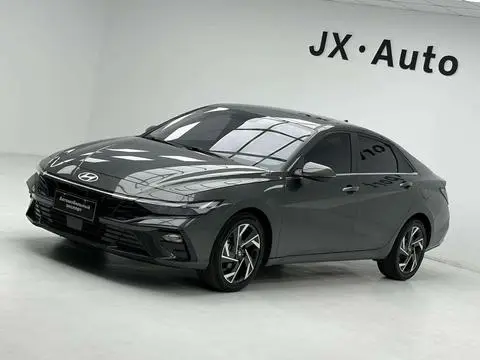 Hyundai Elantra 2023 — фото 1