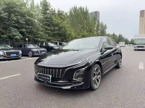 Hongqi E-QM5 2021
