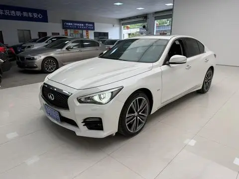 Infiniti Q50L 2015