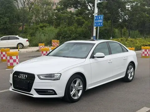 Audi A4L 2015