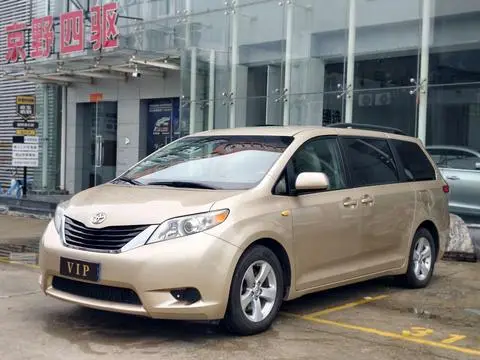 Toyota SIENNA 2015