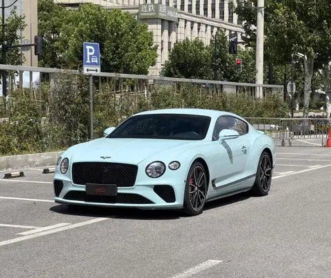 Bentley 欧陆 2018 — фото 1