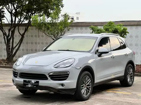 Porsche Cayenne 2011 — фото 1