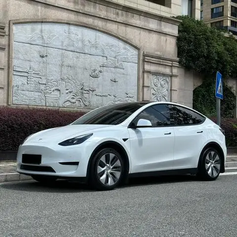 Tesla Model Y 2022 — фото 1