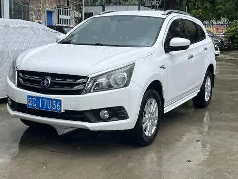 Venucia T70 2016