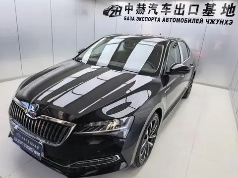 Skoda Superb 2025