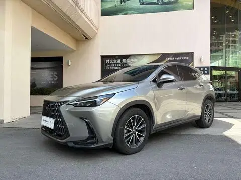 Lexus NX 2022 — фото 1