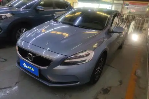 Volvo V40 2018