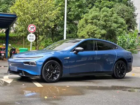 XPeng 小鹏P7 2024