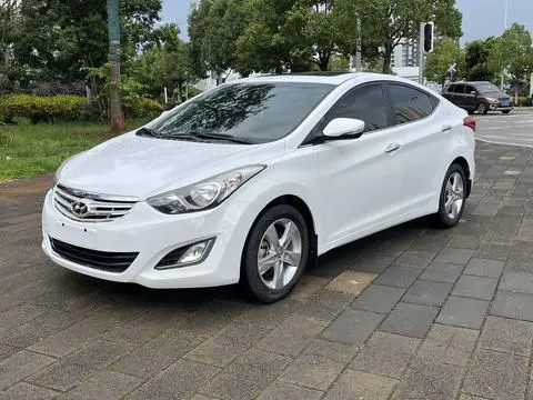 Hyundai Elantra Langdong 2012