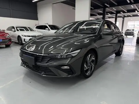 Hyundai Elantra 2023