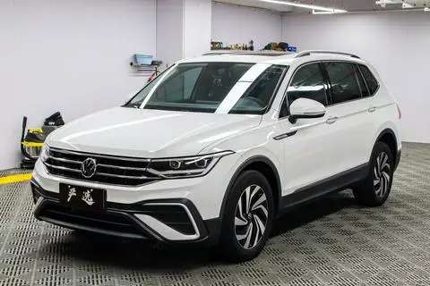Volkswagen Tiguan L 2023