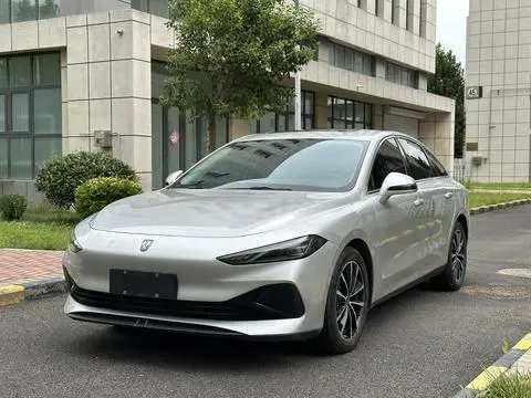 Roewe D7 DMH 2025