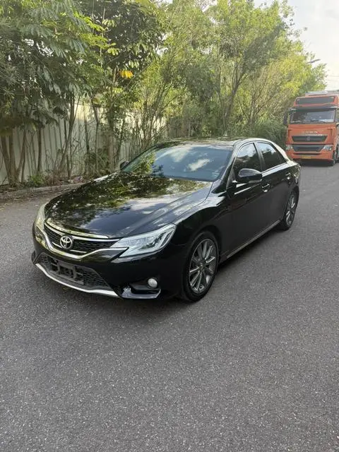 Toyota Reiz 2013
