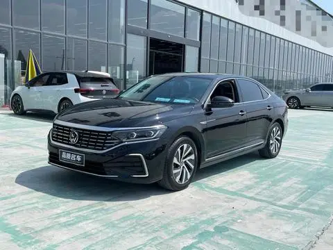 Volkswagen PassatPHEV 2022