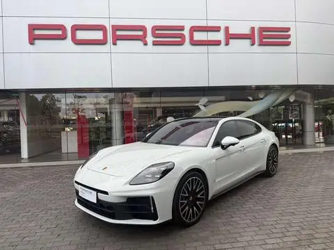 Porsche Panamera 2024
