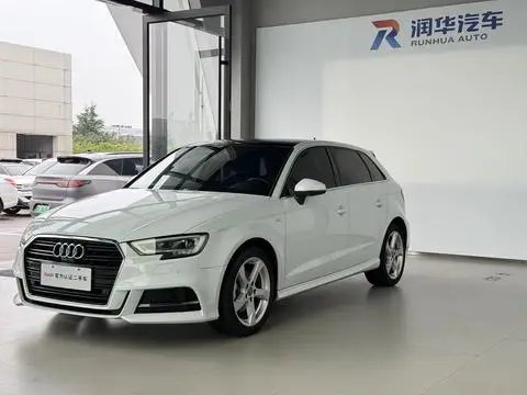 Audi A3 2019 — фото 1