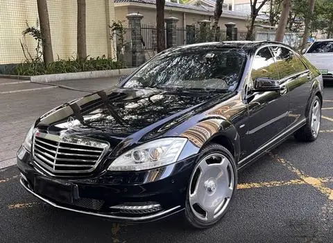 Mercedes-Benz S-Class 2010