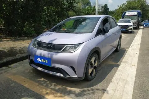 BYD Dolphin 2023