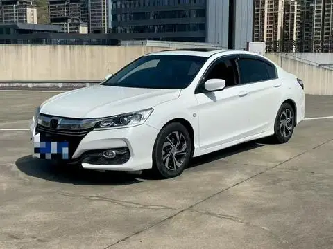 Honda Accord 2016 — фото 1